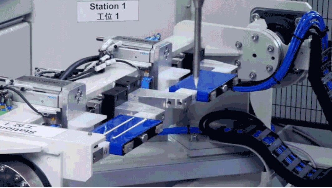 <strong>電芯結(jié)構(gòu)膠（導(dǎo)熱結(jié)構(gòu)膠，電芯膠</strong>